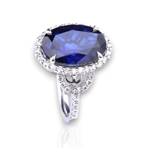 7,47 Karat Pırlantalı Safir Yüzük E F Renk