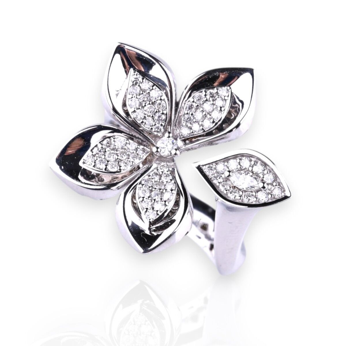 0,43 Karat Pırlanta Tasarım Çiçek Yüzük