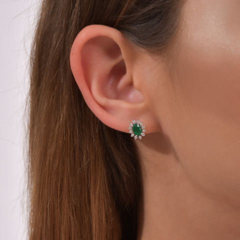 1,32 Karat Pırlantalı Zümrüt Küpe