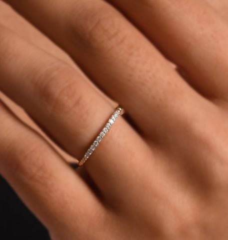 0,11 Karat Pırlanta Minimal Sırataş Yüzük