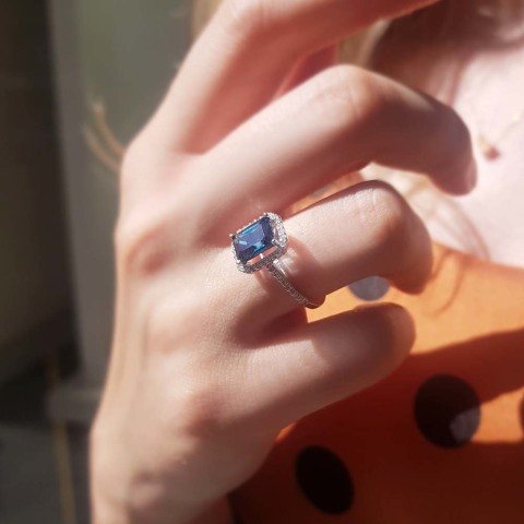 2,40 Karat Pırlantalı Blue Safir Crispy Yüzük F Renk