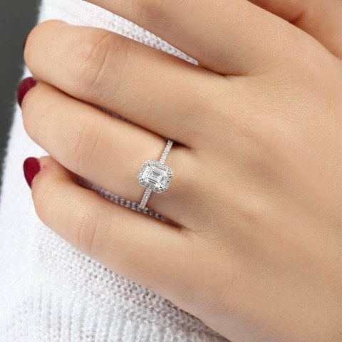 0,93 Karat Pırlanta Emerald Yüzük E/F Renk
