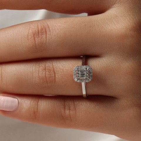 0,22 Karat Pırlanta Baget Yüzük E F Renk IDL Sertifika